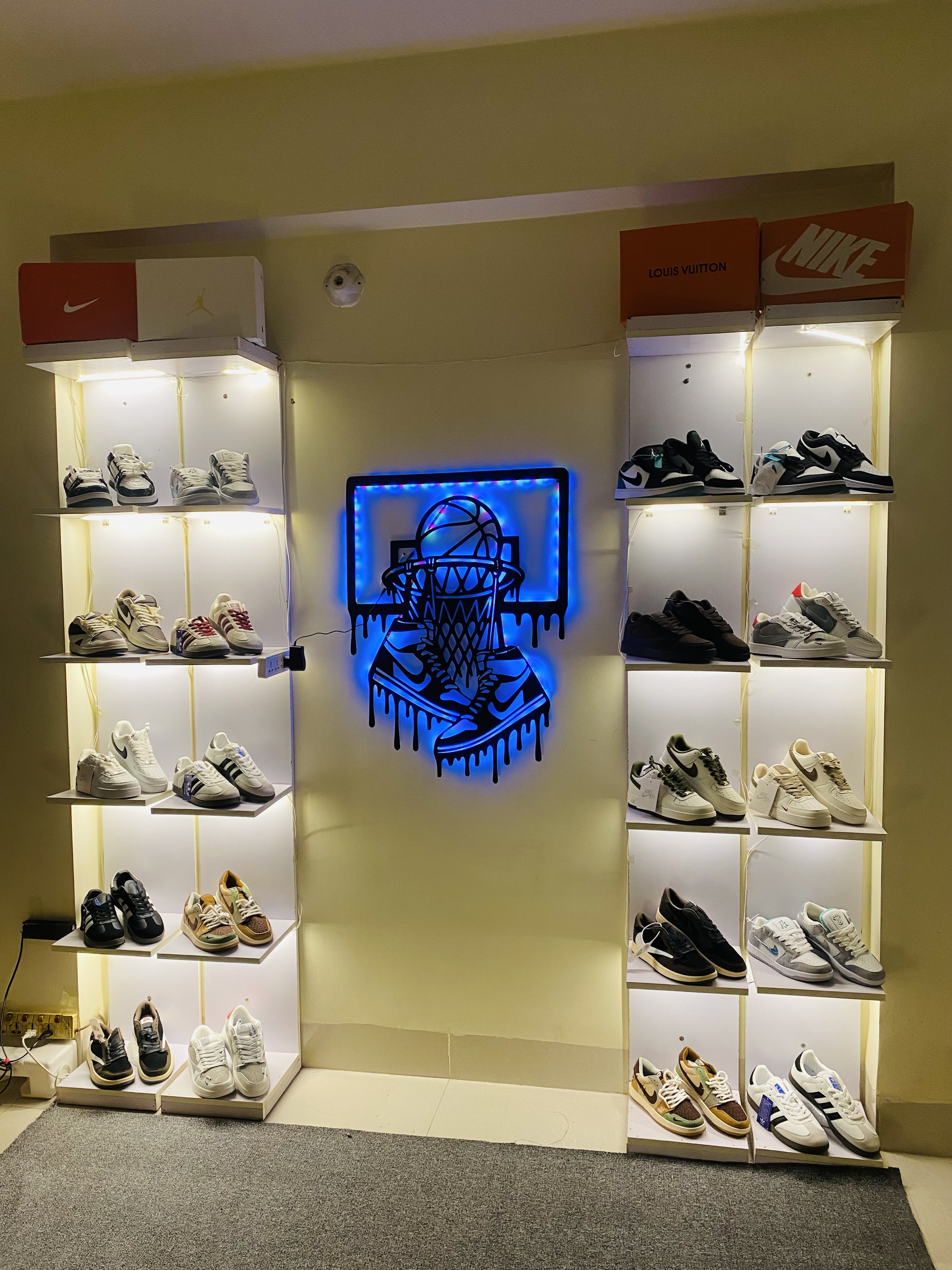 Sneakers