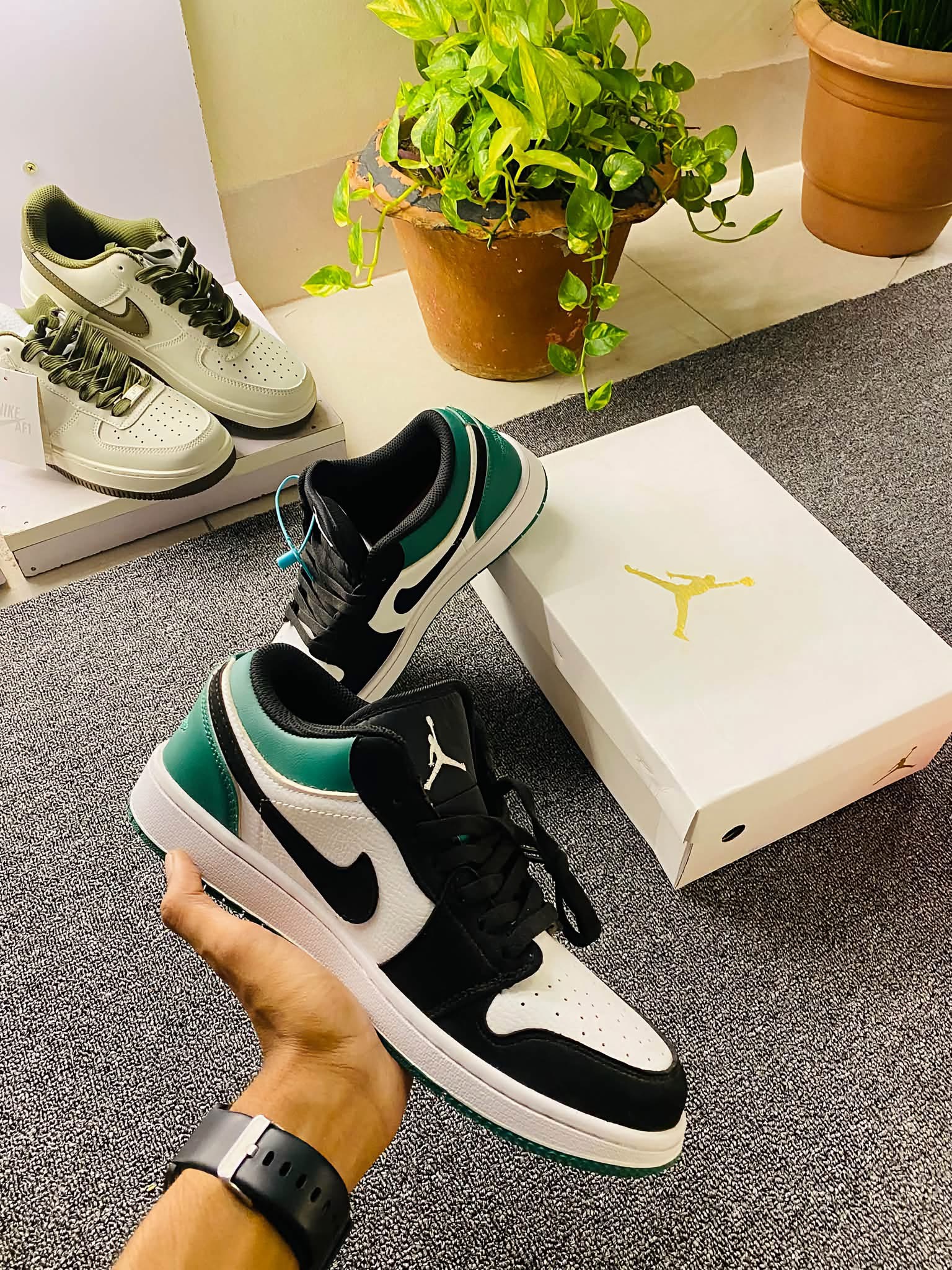 Nike Air Jordan 1 Low “Mystic Green”