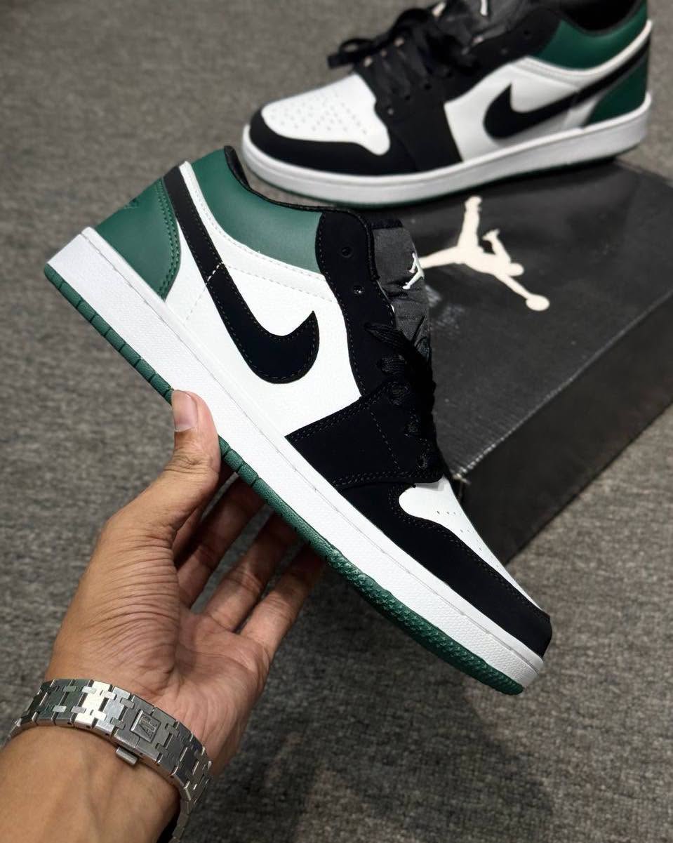 Air Jordan 1 Low "Mystic Green”