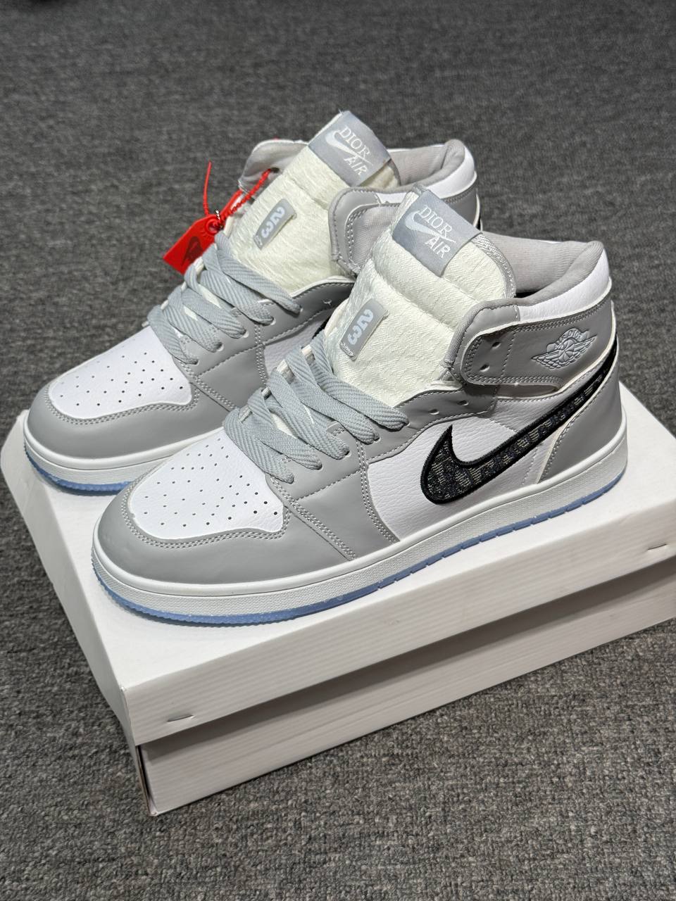 Air Jordan 1 Retro High Dior